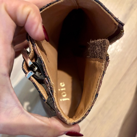 Joie  Snakeskin Embossed Leather Ankle Boots Sz 10 - Picture 6 of 7